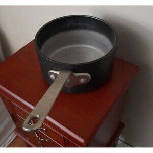 Commercial Aluminum Cookware 2.5 QT Sauce Pan 8702 Heavy Duty Anodized calphalon